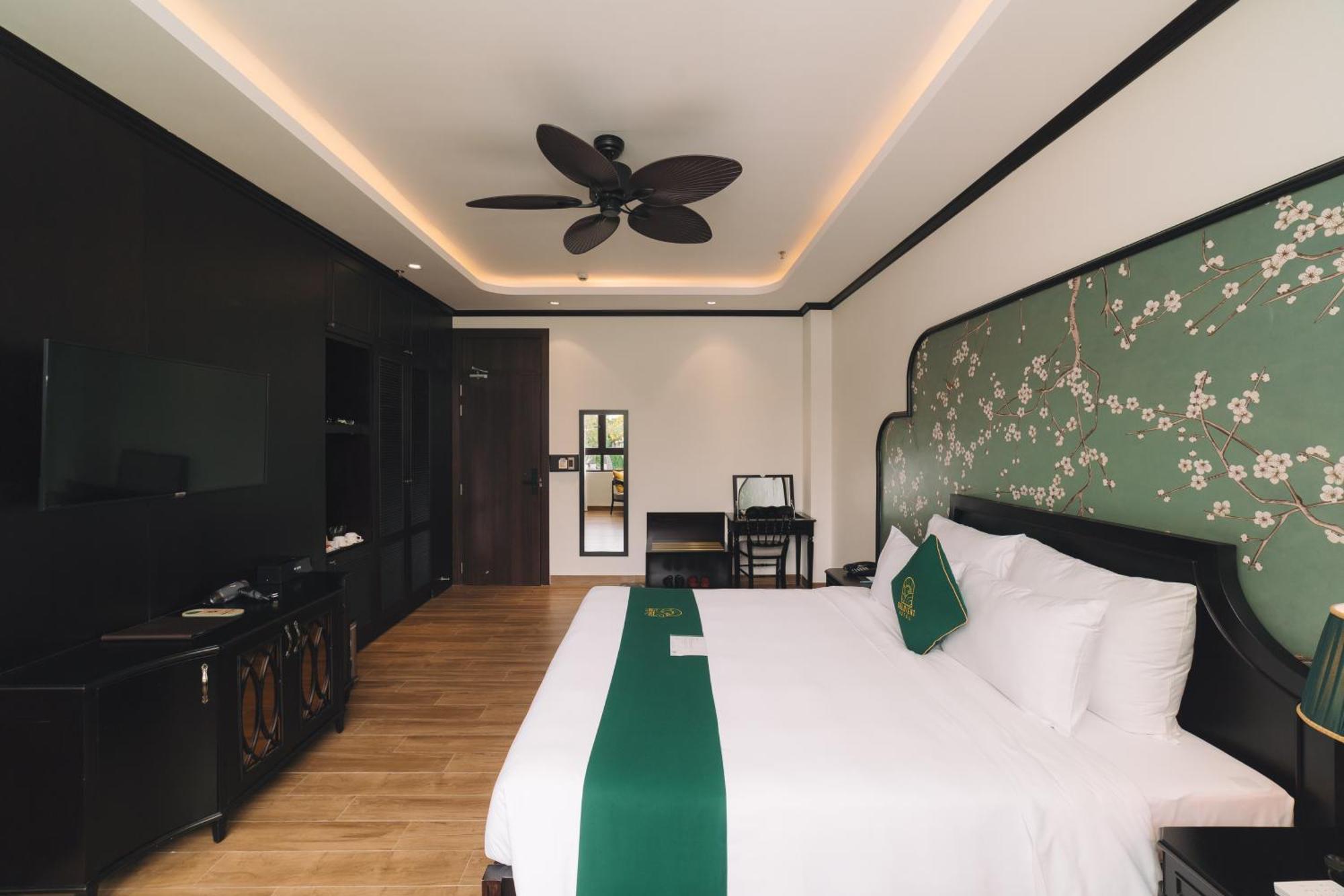 Goldient Boutique Hotel 4*